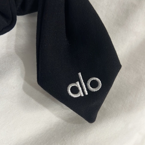 COPY - Alo yoga hair tie scrunchie NEW WITH TAGS - Picture 4 of 4